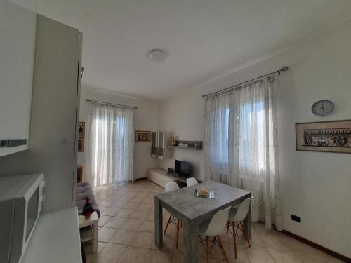 Parabiago Apartment | Appartamento in stazione Parabiago Piano 2