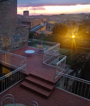 San Gimignano City Centre House | Appartamento Le Palme con terrazze in centro