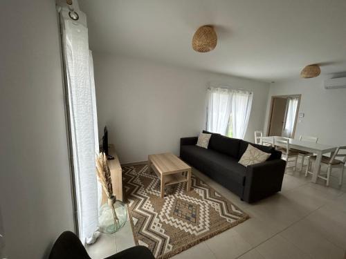 Chateauneuf-de-Galaure Apartment | Appartement avec jardin