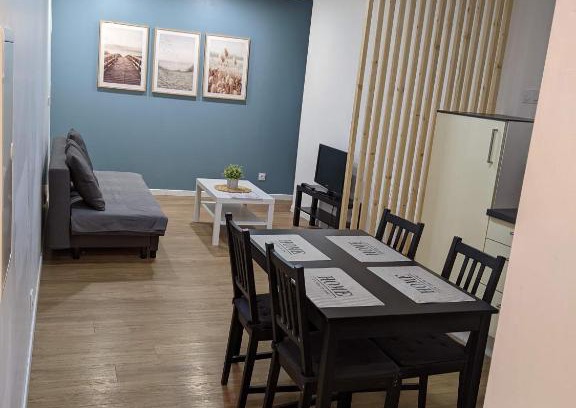 Malestroit Apartment | Appartement 10A - RDC-centre ville-local vélo