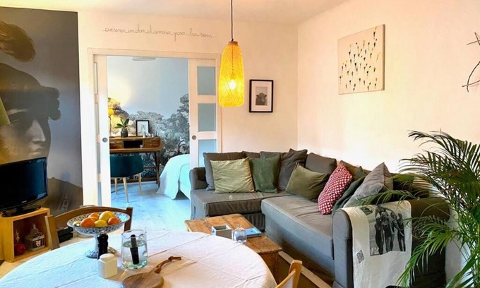 Grillaud - Proce Apartment | Appartement chaleureux entre Zola et Procé.