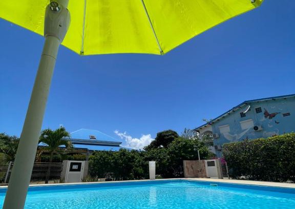 Baie-Mahault Apartment | Appartement Coeur de Papillon