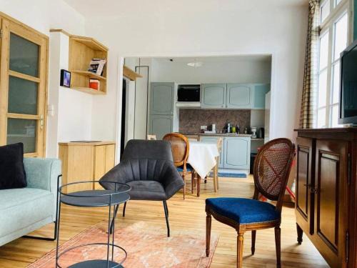 Cauterets Apartment | Appartement cosy de 3 ch dans le centre historique de Cauterets - FR-1-812-147