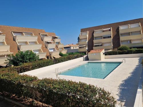 Marseillan Apartment | Appartement en bord de mer avec piscine, terrasse et parking privé - FR-1-387-67