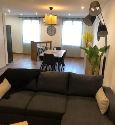 Mirepoix Apartment | APPARTEMENT F3 BOX Vélo Moto Centre historique