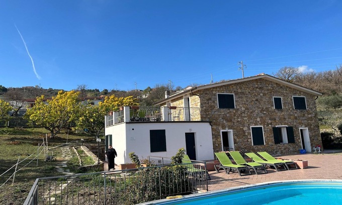 Torrazza Apartment | Appartement in Imperia