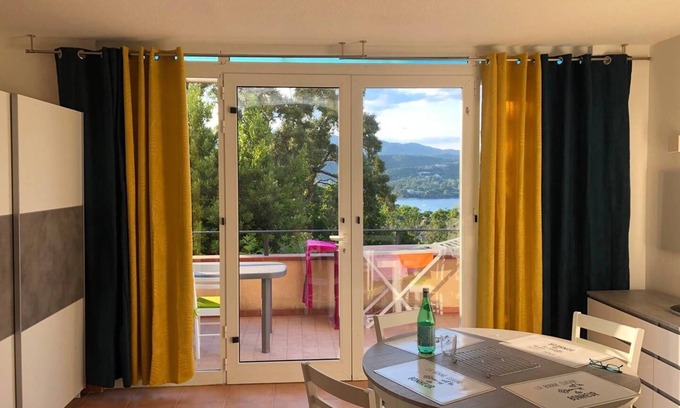 Favone Apartment | Appartement JOLY- See view - beach on foot