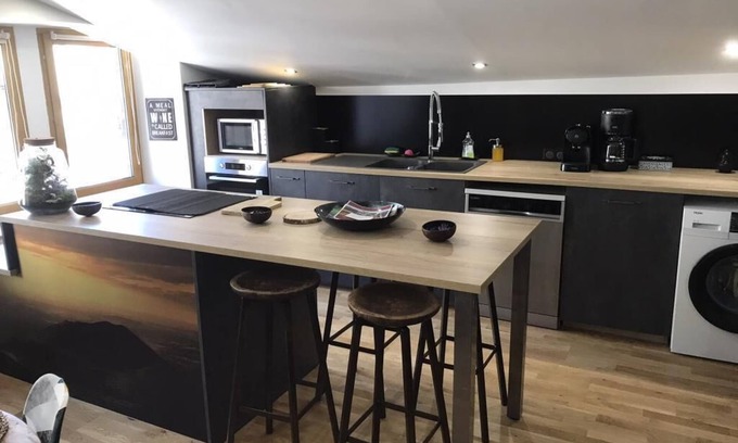 Clermont-Ferrand Apartment | Appartement Rénové Lumineux au Cœur des Remparts