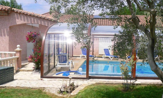 Beziers Apartment | Appartement spacieux à Béziers - Vue sur piscine - 90m²