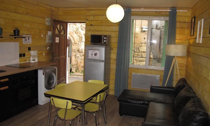 Tourbes Apartment | Appartement T1 bis cosy avec patio 17 BIS