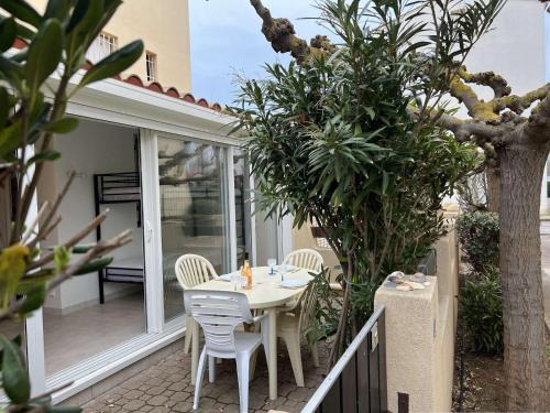 Marseillan Apartment | Appartement T2 cabine avec grande terrasse, proche plage, parking et équipements complets - FR-1-387-165
