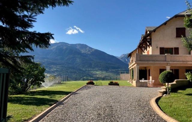 Saint-Andre-d'Embrun Apartment | Appartment '' Le Mont Guillaume