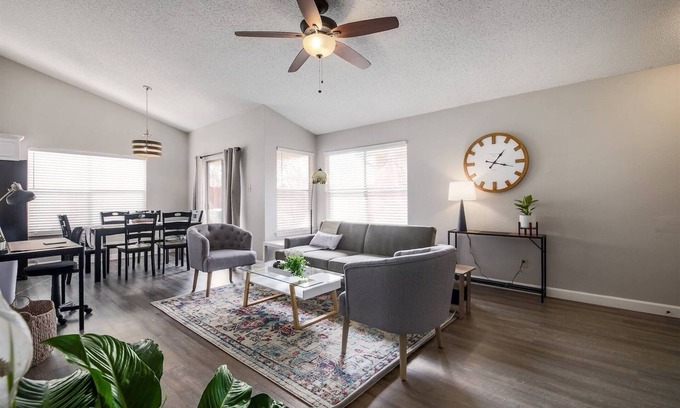 Milwood House | Apple Parmer – 3BR/2BA w/Walkable Dining & Parks