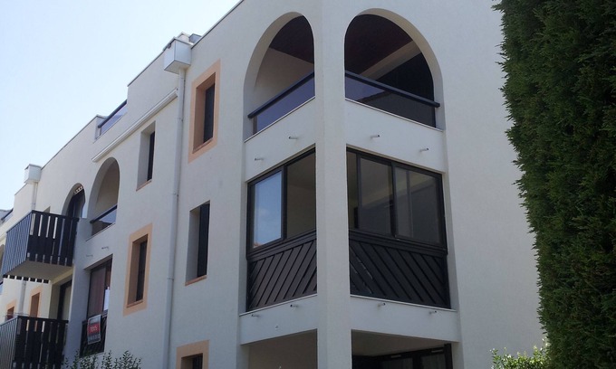 Saint-Georges-de-Didonne Apartment | Appt Deux Pieces a 100 m de la Place et à l Oree de la Foret