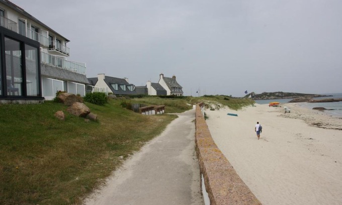 Tregastel Apartment | Appt les pieds dans l'eau