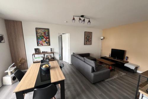 La Madeleine-Bellevue Apartment | Apt 1 bedroom 10 min from the historic center