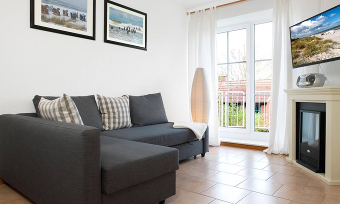 Gollwitz Apartment | Apt. ACHTERN DIEK - Cozy living just 400 meters from the natural beach