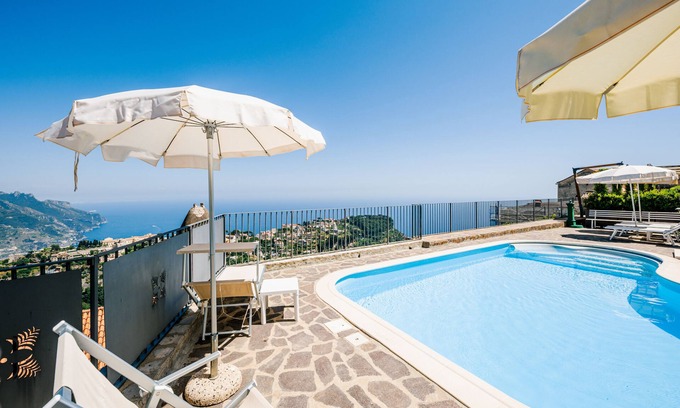 Ravello Apartment | Apt Elisa in Villa Laura near Ravello