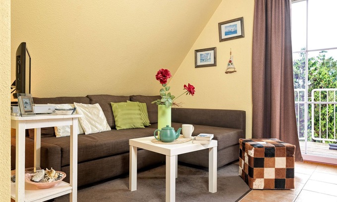 Insel Poel Apartment | Apt. Seebrise - Cozy living just 500 meters from the natural beach