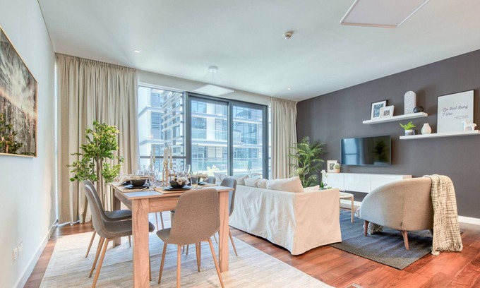 Al Wasl Apartment | Apt w/ Dubai Luxury Experience Nxt to Burj Khalifa