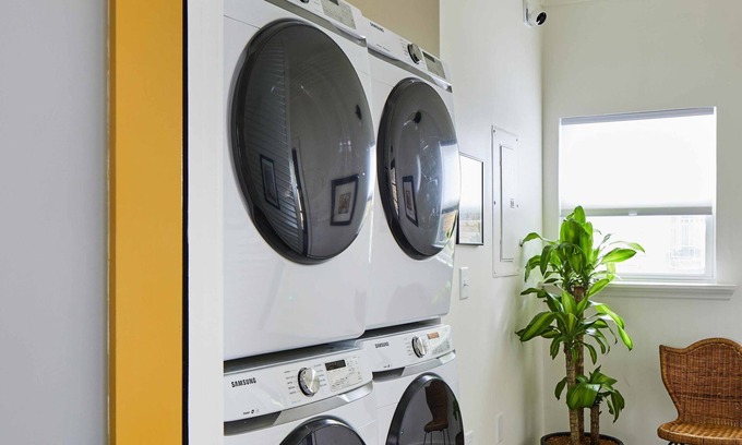 Five Points South Apartment | Apt3 Charles - Modern Fun Sun-filled Loft