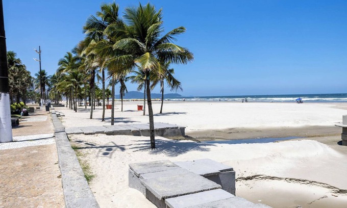 Vila Assuncao Apartment | Apto com wi-fi, ar cond. e garagem à 100m da praia