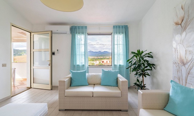 Tanaunella Apartment | AQUA, Comfortable and bright apartment