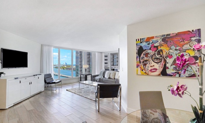 Downtown Miami Condo | Aqua Marina! Water Views and Miami City Skyline Views - Renovated 2 Bedroom