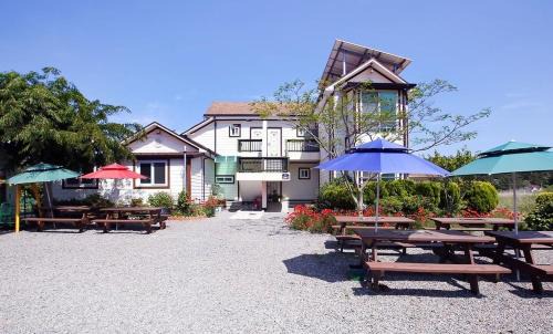 Iwon House | Aquapia House