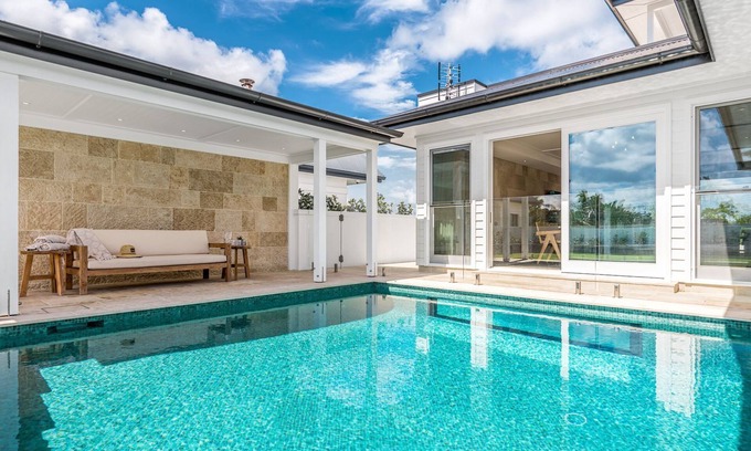 Pottsville House | Aquarium - beachfront Pottsville home with pool