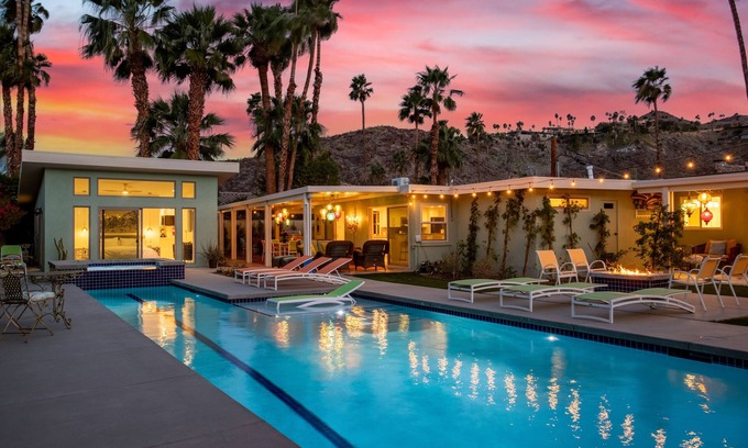 Araby Commons House | Araby Nights 4BR/4Bath Luxury Resort Home