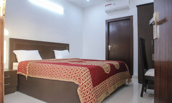 Taj Ganj Bed & Breakfast | Aradhana's Home Stay Deluxe Room