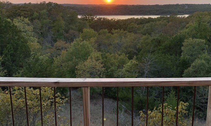 Sulphur House | Arbuckle Lake House. Sleep 7+. Great deck for outdoor enjoyment.