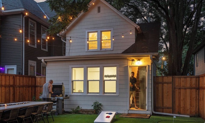Northeast Minneapolis House | Arcade Game Room/5min to Downtown/Putting Green/Wet Bar