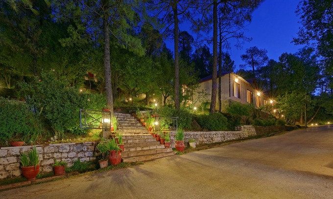 Murree Hotel | Arcadian Blue Pines