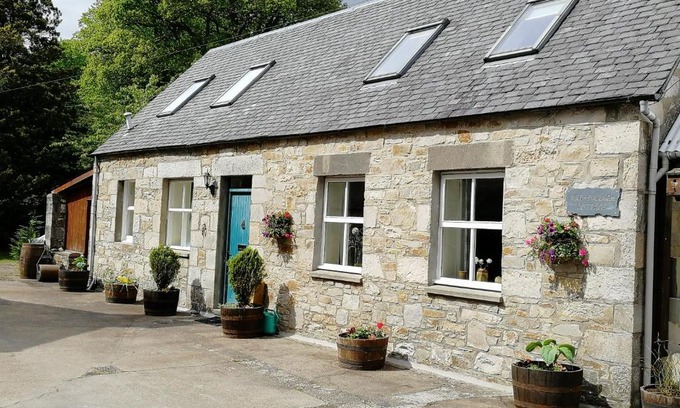 Pitlochry House | Ard Darach Cottage - very central