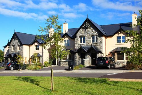 Kenmare House | Ardmullen Walnut 3 Bed Holiday Home