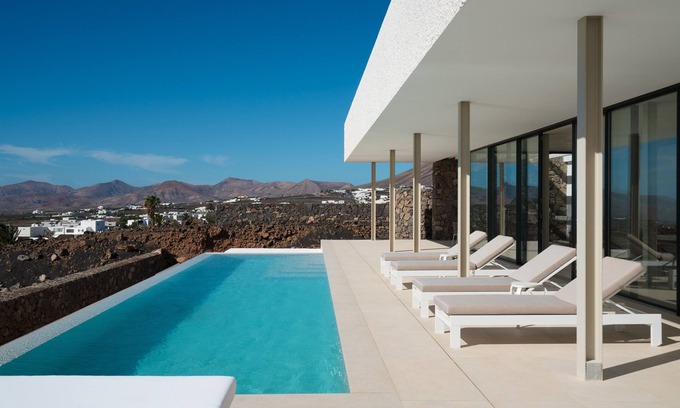 Tias Villa | Areté. Casa Tierra, con Increíble Terraza y Vistas Panorámicas al mar