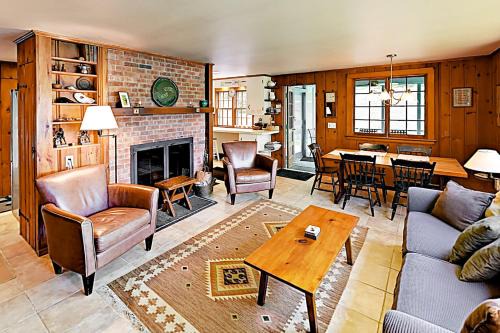 Orleans House | Areys Pond Point