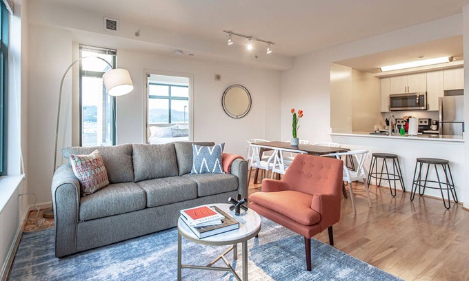 Shirlington Apartment | Arlington | Modern 2BD/2BA Apartment