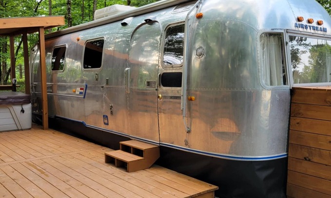 Hico House | Arlo is a cozy RV in delightful Hico with WiFi, AC