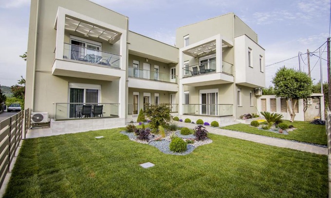 Paralia Ofryniou Apartment | Armonia Resort