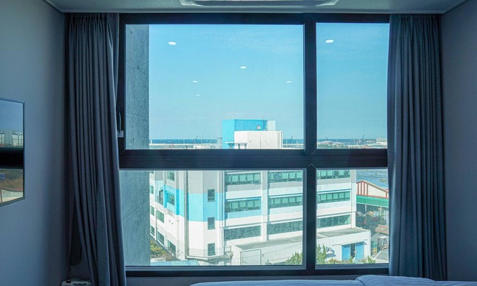 Hallim Hotel | Aroomi Hotel Hyupjae