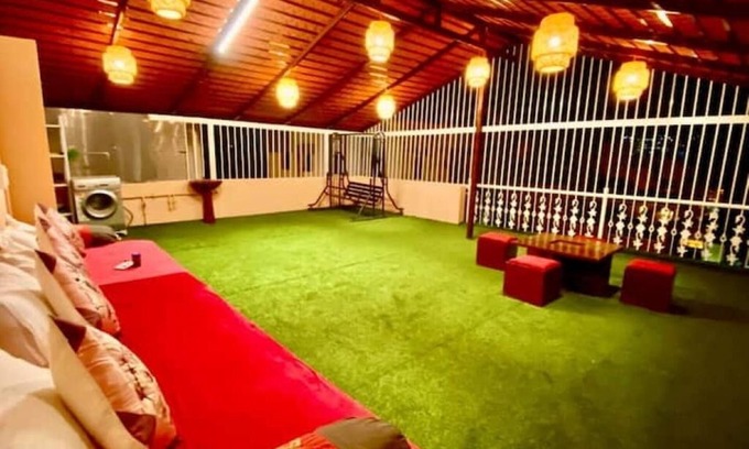 Chamundi Nagar Apartment | Art House - Luxury Apartment with Air Conditioning - 102
