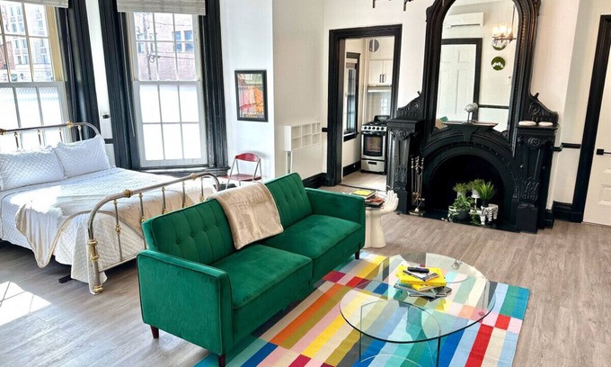 Downtown Baltimore Apartment | Artist Studio Steps from Mount Vernon Square Park