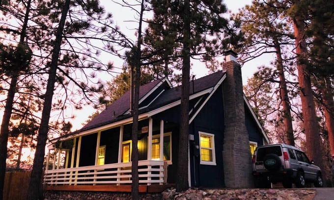Big Bear Lake Cabin | Artistic Mid-Century Cabin w/Hot Tub & Fire Pit