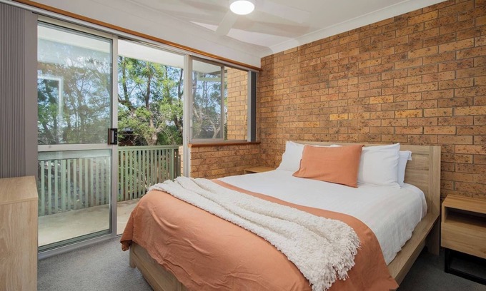 Georgetown Apartment | Artmond Nook Relaxed Stay by Stadium and City Centre