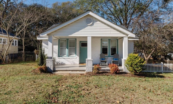 Sans Souci House | ARTtisphere Availability this weekend! Spring Vacay@ the Frankel Inn/Near SRT