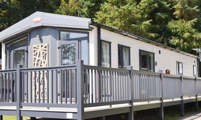 Swarland Cottage | Ash Retreat - a lodge that sleeps 4 guests in 2 bedrooms