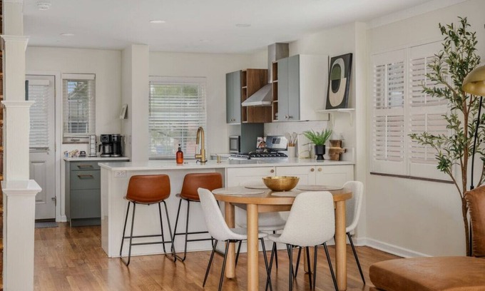 Grandview Heights Condo | Ashland Aerie - 2BR|2BA|3-Story Grandview Condo